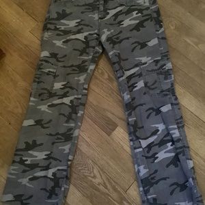 BeBop camouflage pants